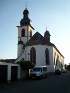Catholic Church of Mary of the Heavenly Crown, Hochheim