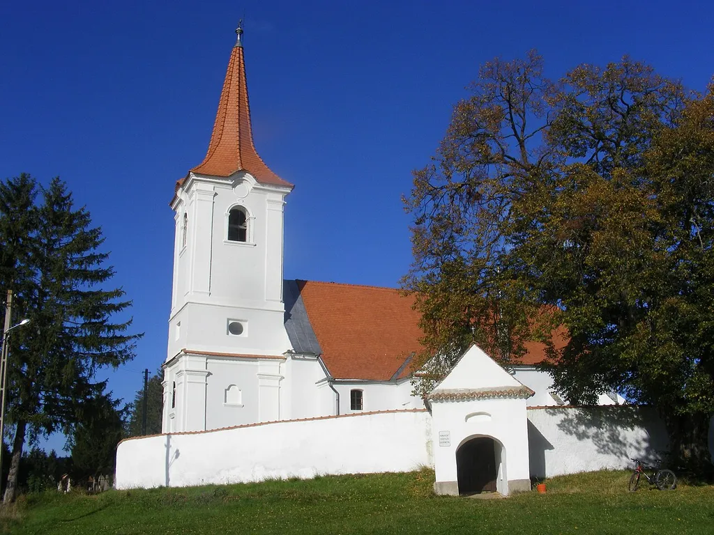 The romano-catholic church in Csíkszentlélek (Leliceni)