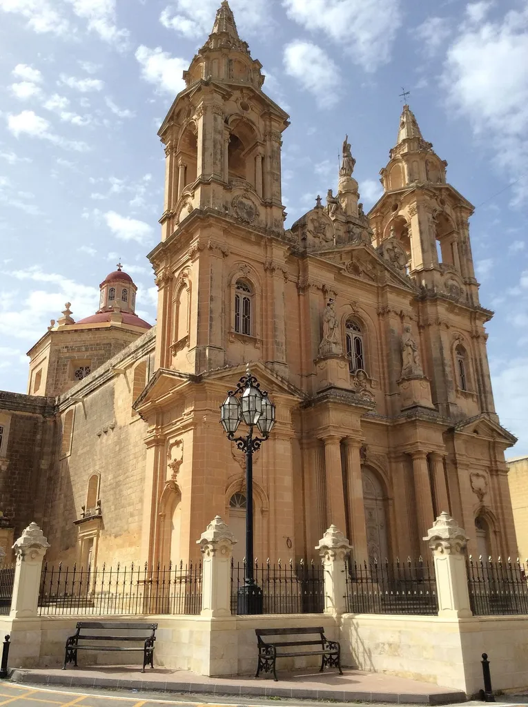This media is about Maltese cultural property with inventory number 01835.