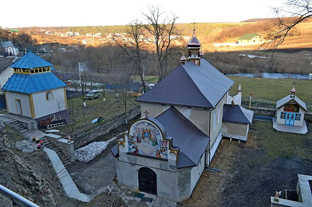 Церква святого Онуфрія в с. Рукомиш Бучацького району Тернопільської області.