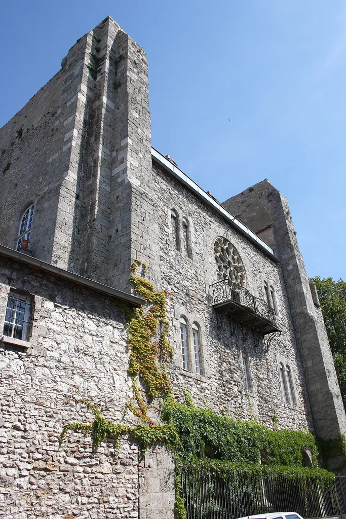ehemaliges Schloss in Moret-sur-Loing im Département Seine-et-Marne (Île-de-France)