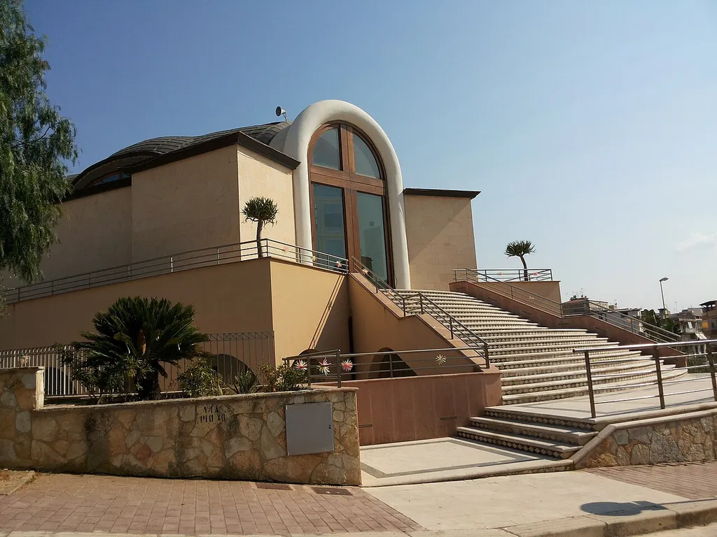 Ingresso della Chiesa Gesù Cristo Redentore, Alcamo