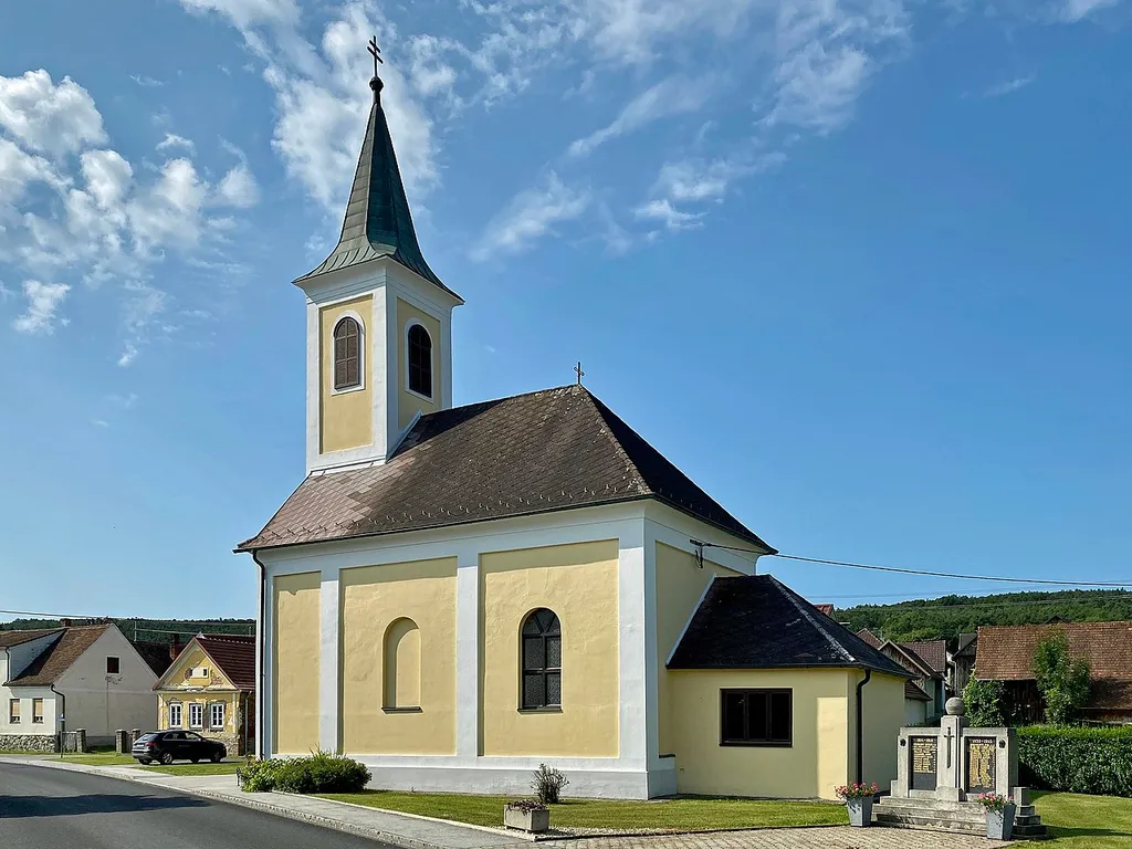 Kirche Christi Himmelfahrt in Rohrbach an der Teich, Burgenland.