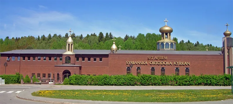 Exteriör St Afrems katedral i Geneta Södertälje. Katedralkyrka för det Patriarkaliska ställföreträdarskapet för den Syrisk Ortodoxa kyrkan i Sverige
