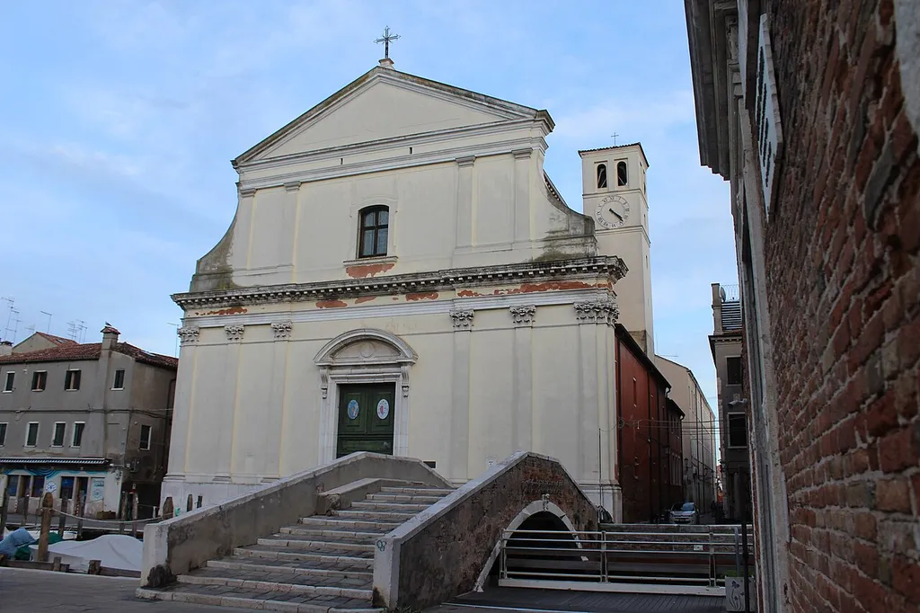 Facciata in stile neo classico