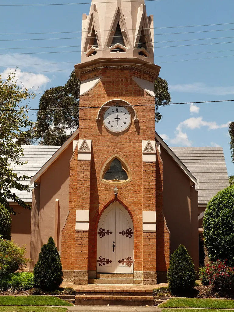 former church, castle hill