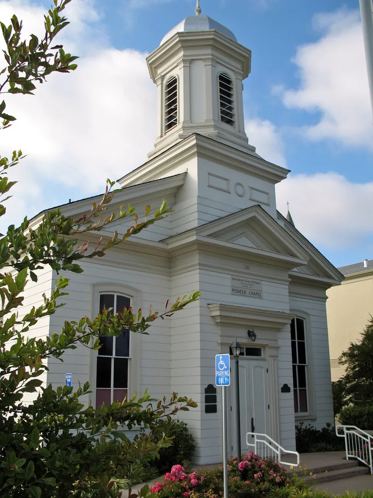 Registered Historic Places in Alameda County, California. Eden Congregational Church, 1046 Grove Way, Hayward, California, USA. Photographed 2008-08-17 from the sidewalk on the north side of Grove Way. Camera location37° 40′ 49.59″ N, 122° 05′ 36.87″ W View this and other nearby images on: OpenStreetMap 37.680442; -122.093575