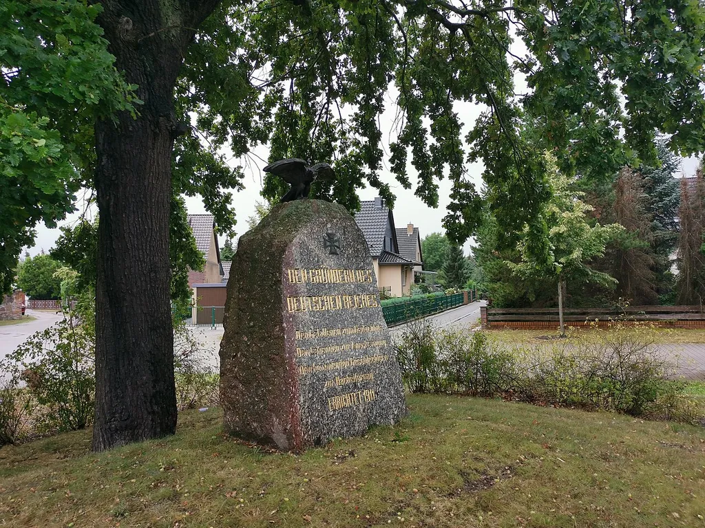 Gedenkstein an die Gründung des Deutschen Reichs in Sedlitz