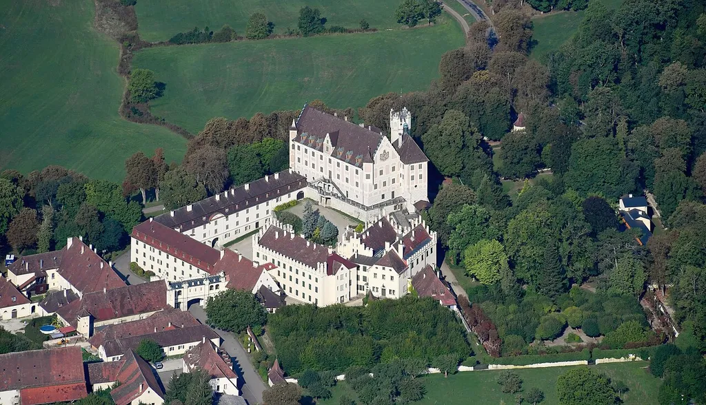 Aerial image of the Schloss Taxis (view from the east)