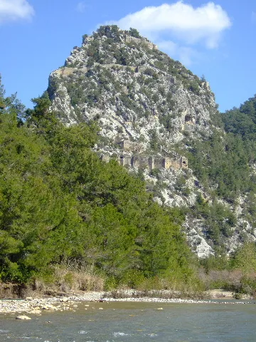 Alara Fluss und Burg (trk. Kalesi)