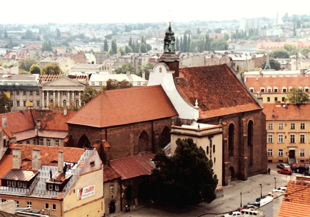 Kalisz, zespół klasztorny franciszkanów, ul. Sukiennicza 7; kościół p.w. św. Stanisława (zabytek nr rejestr. 59)