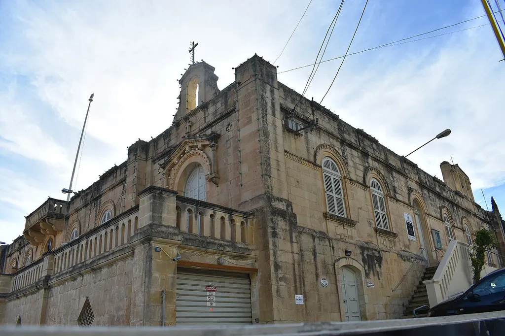 This media is about Maltese cultural property with inventory number 00805.