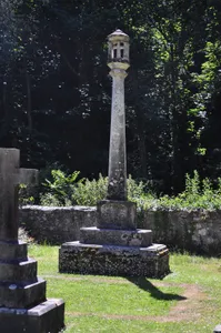 Nicholl-Carne Memorial Cross in Churchyard of Church of St Donat