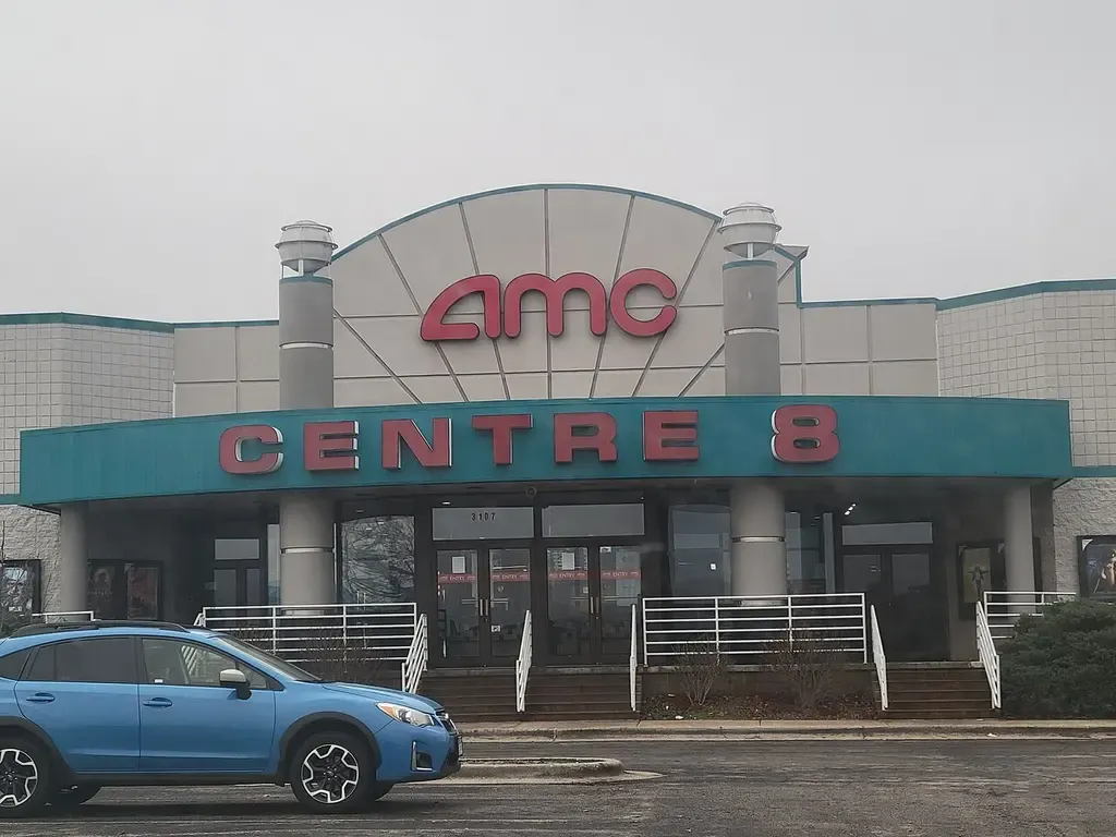 AMC Classic Illinois Centre 8