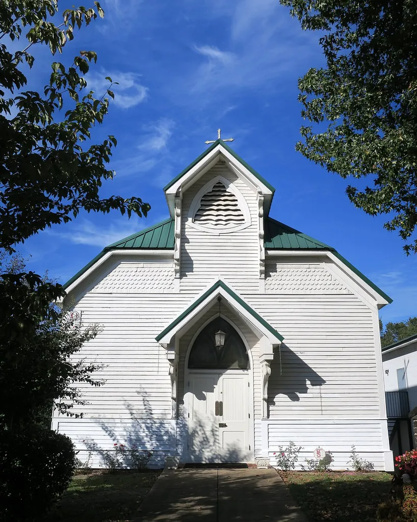 Holy Rosary Catholic Church (Birmingham, Alabama) - exterior 1