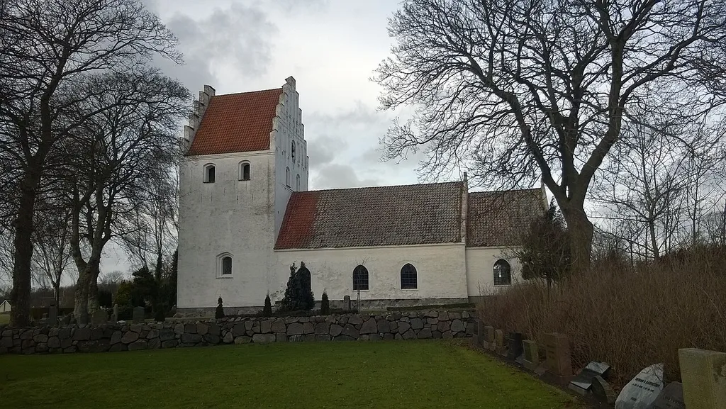 Bovense Kirke, Ringervej 2A, Bovense, 5800 Nyborg; set fra S