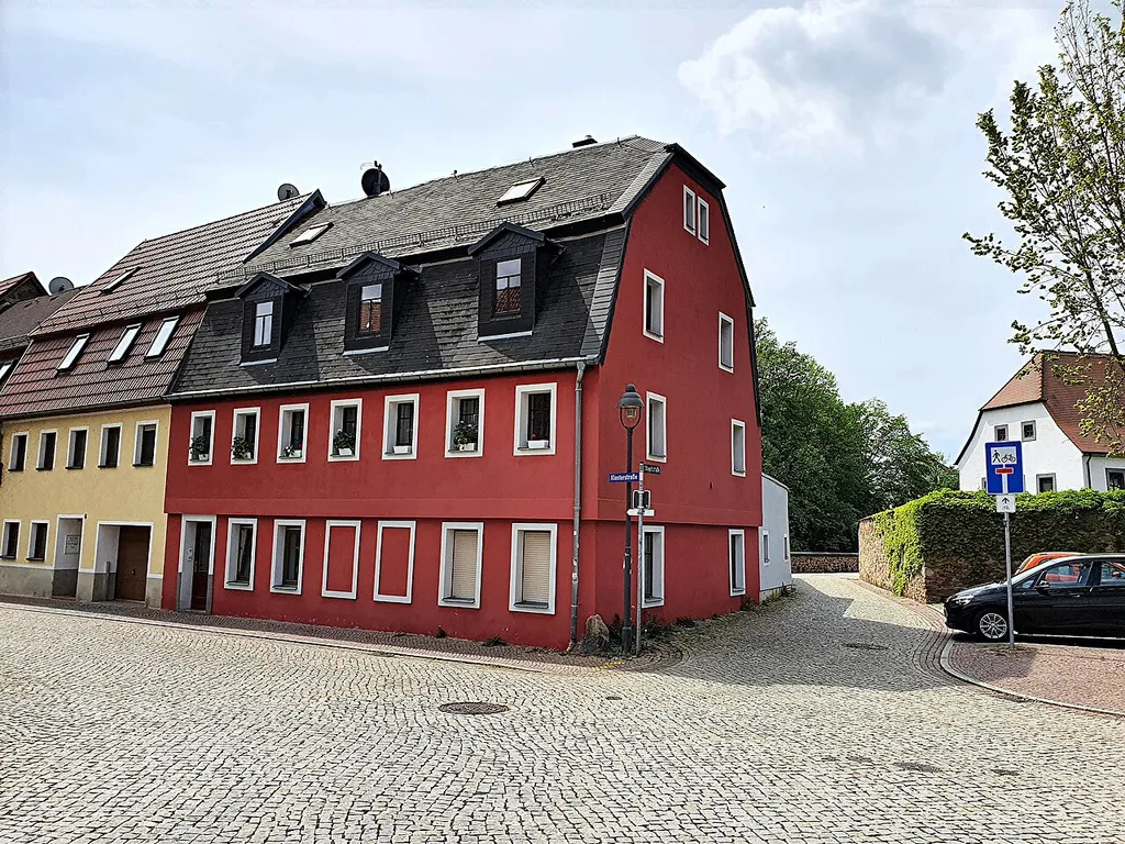 Klosterstraße 7 (Döbeln) - Wohnhaus (ehemaliger Gasthof) in Ecklage zu Staupitzstraße