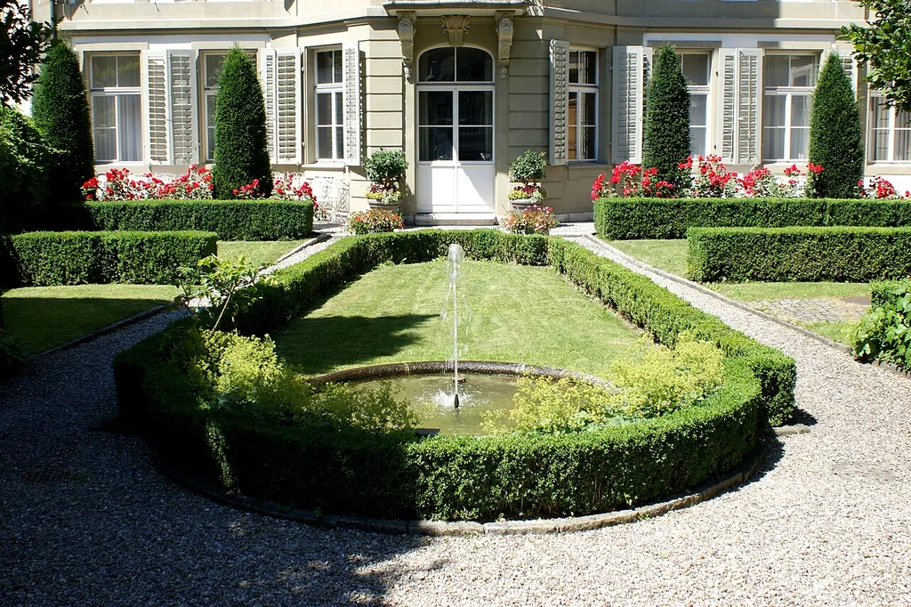Zierbrunnen Burgerhaus.