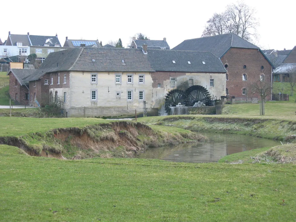 watermolen van familie Otten in de Geul bij Wijlre naast de Brand bierbrouwerij