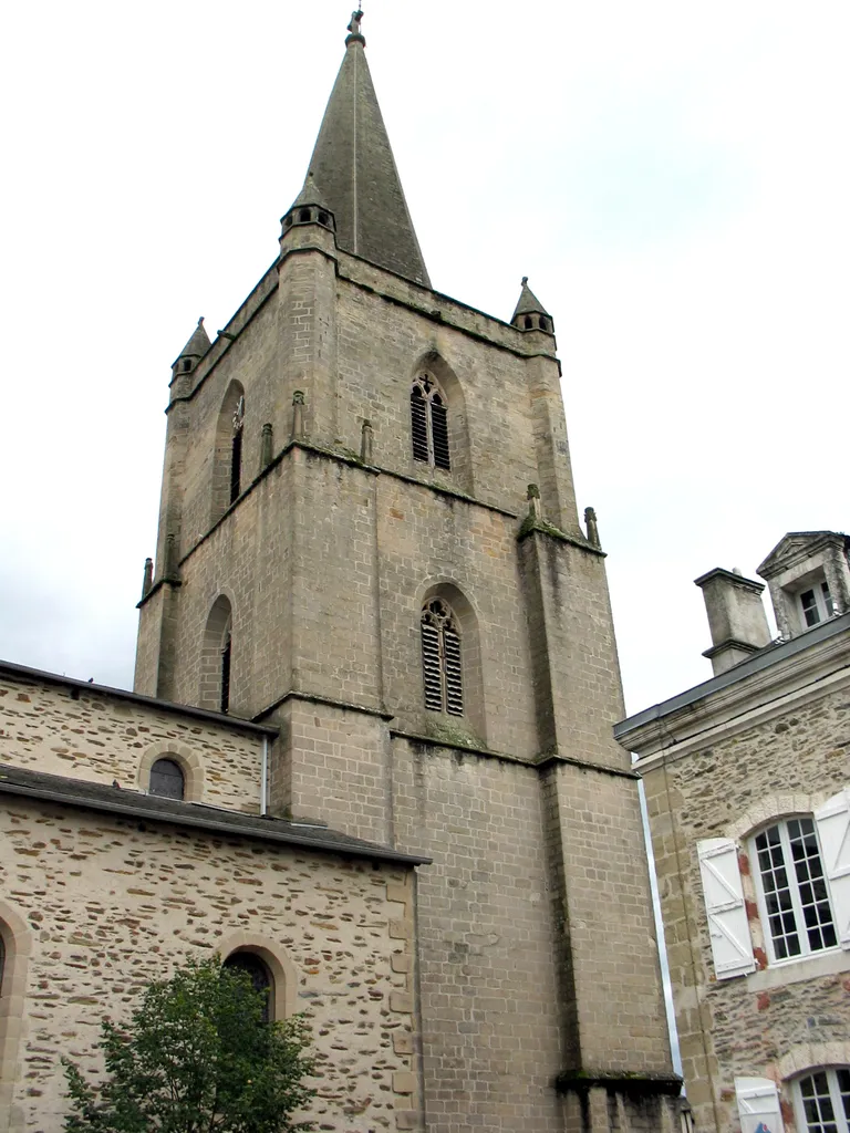 Église Saint-Martin de Donzenac, (Classé, 1932)