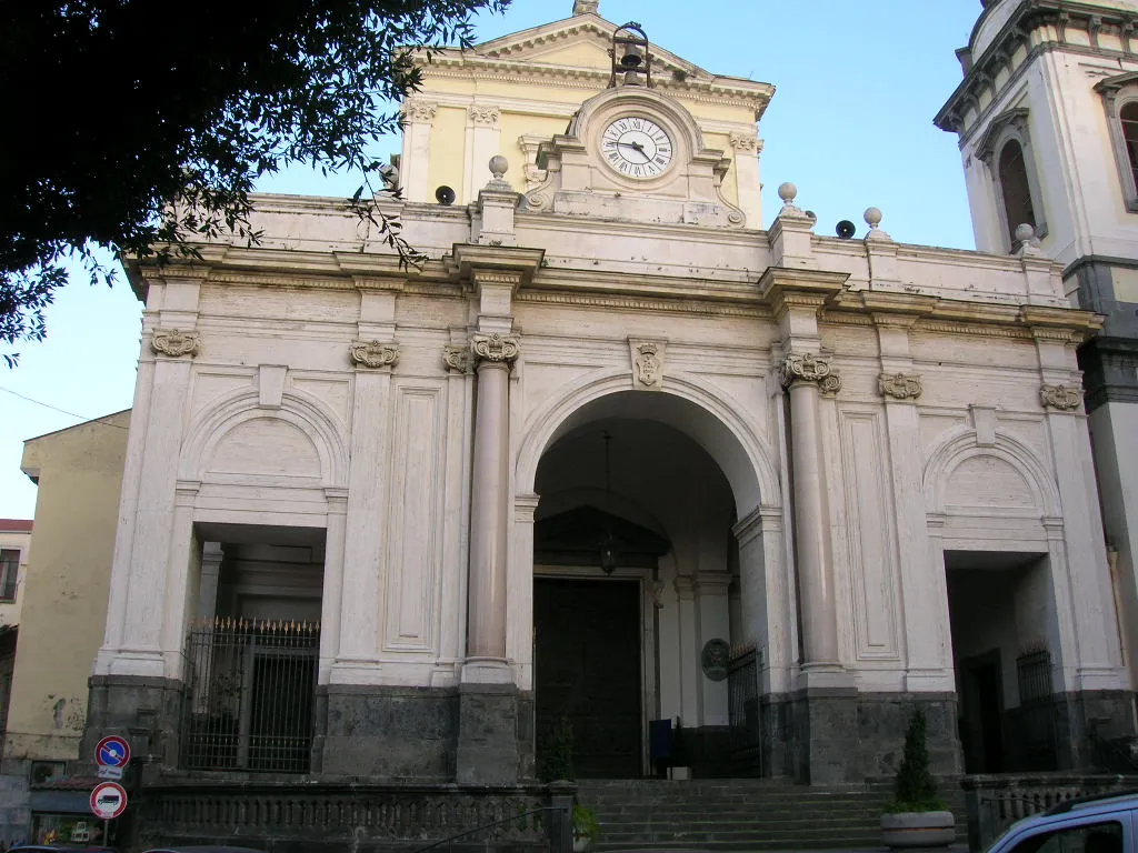 Facciata esterna della chiesa di Maria Santissima Assunta di Castellammare di Stabia