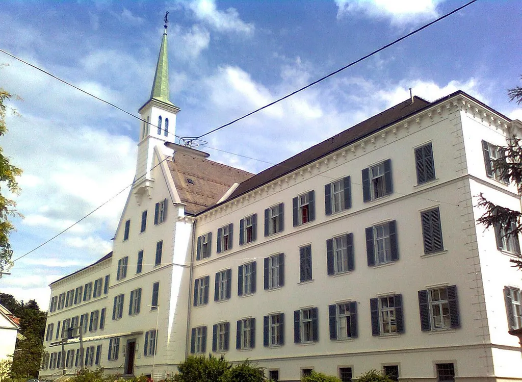 Kirche und Konvent der Kreuzschwestern, Graz