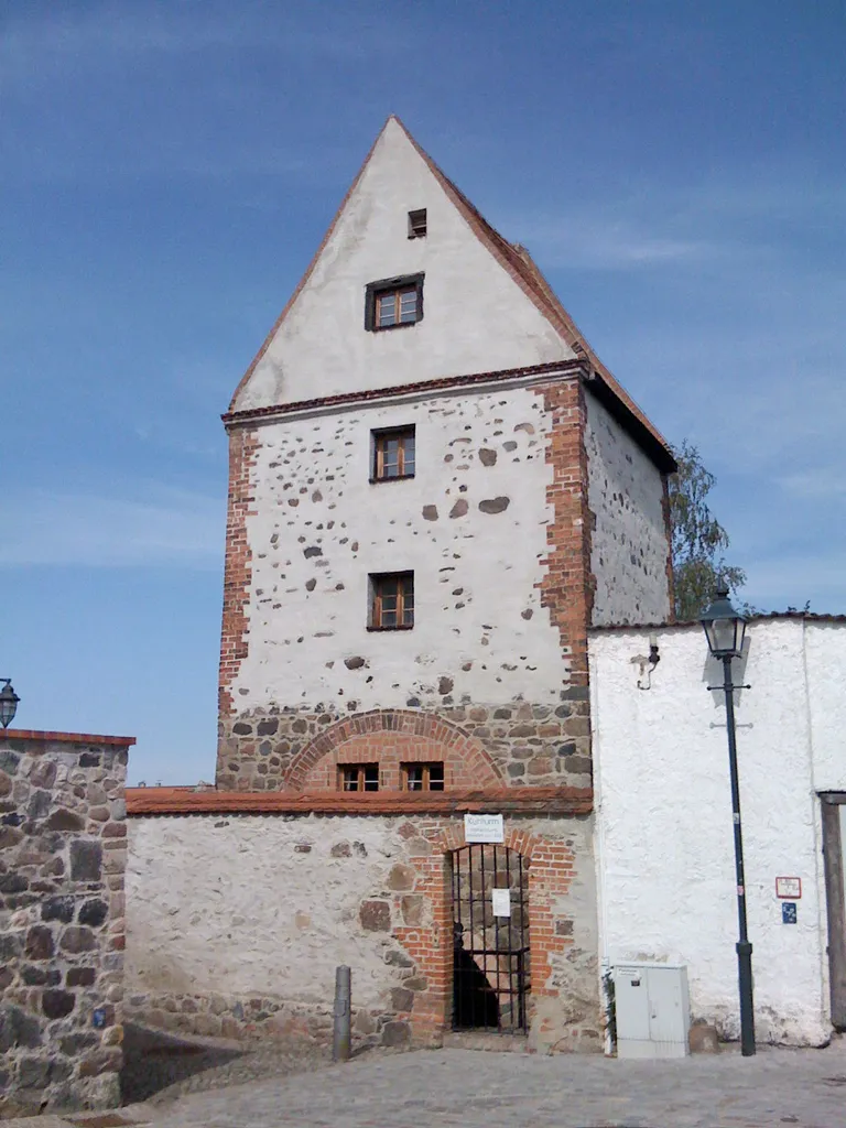 Der Freiheitsturm in Burg bei Magdeburg, auch Kuhturm genannt.
