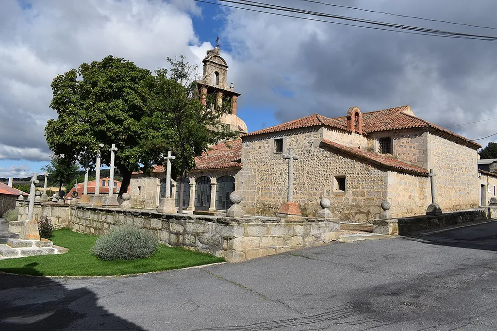 Igrexa de San Lucas de Muñogalindo