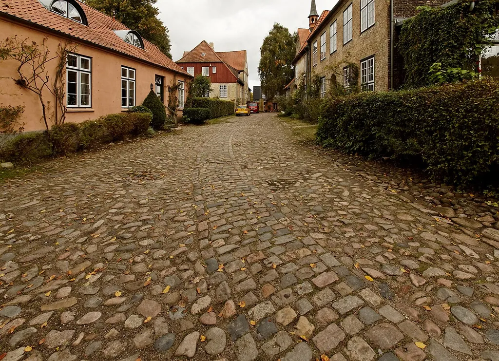 Schleswig; St. Johanniskloster; Hofpflasterung