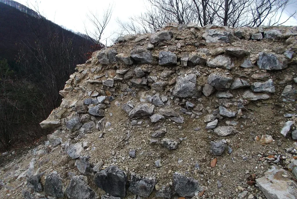 Zvyšky Košeckého hradu