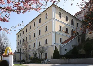 Ehem. Minoritenkloster, Pflegeheim-Tagesheimstätte