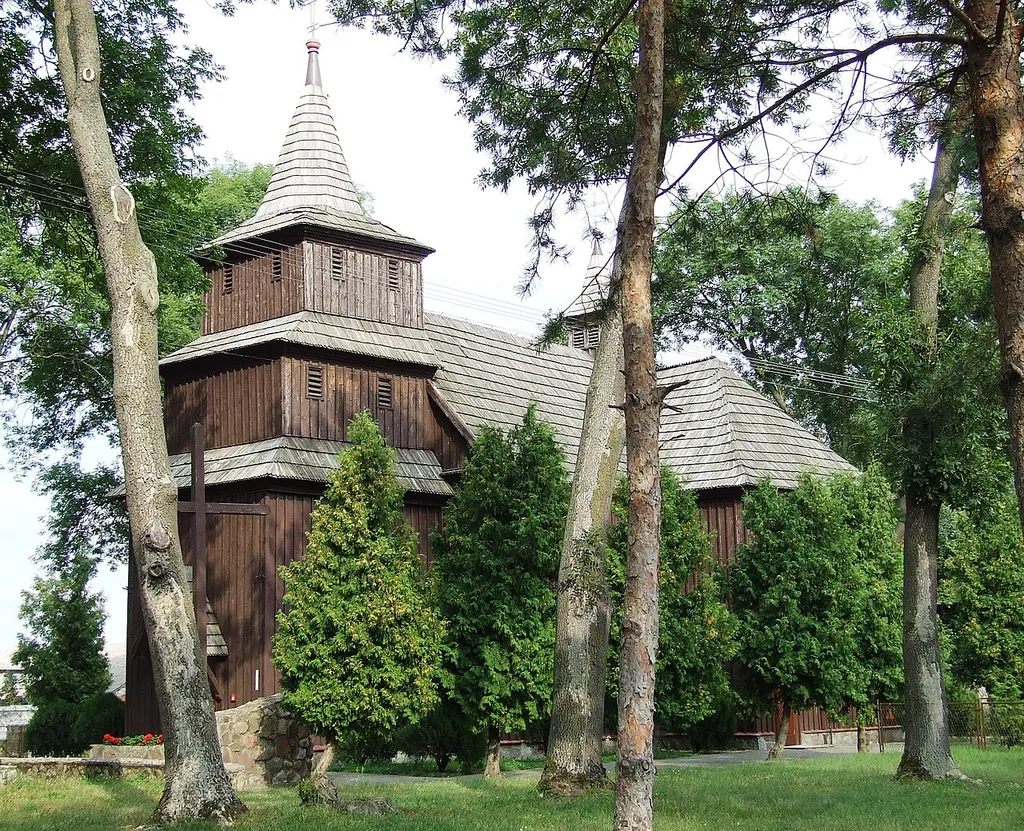Kamieniec - drewniany kościół parafialny pw. św. Jakuba z lat 1772-1724, 1902, 1948 (zabytek nr A/272/1)