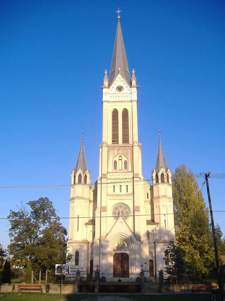 The roman catholic church in Makó, in the new town.