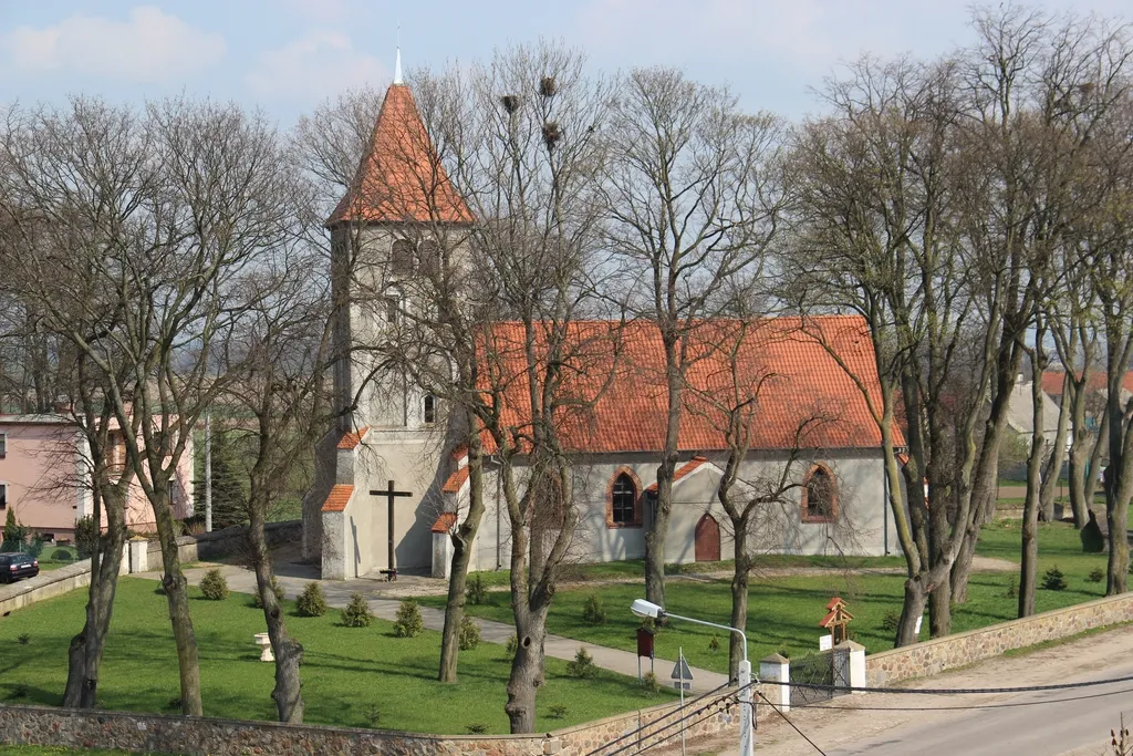 Uzdowo - rzymskokatolicki kościół filialny pw. św. Michała Archanioła, XIV, 1685, pocz. XX