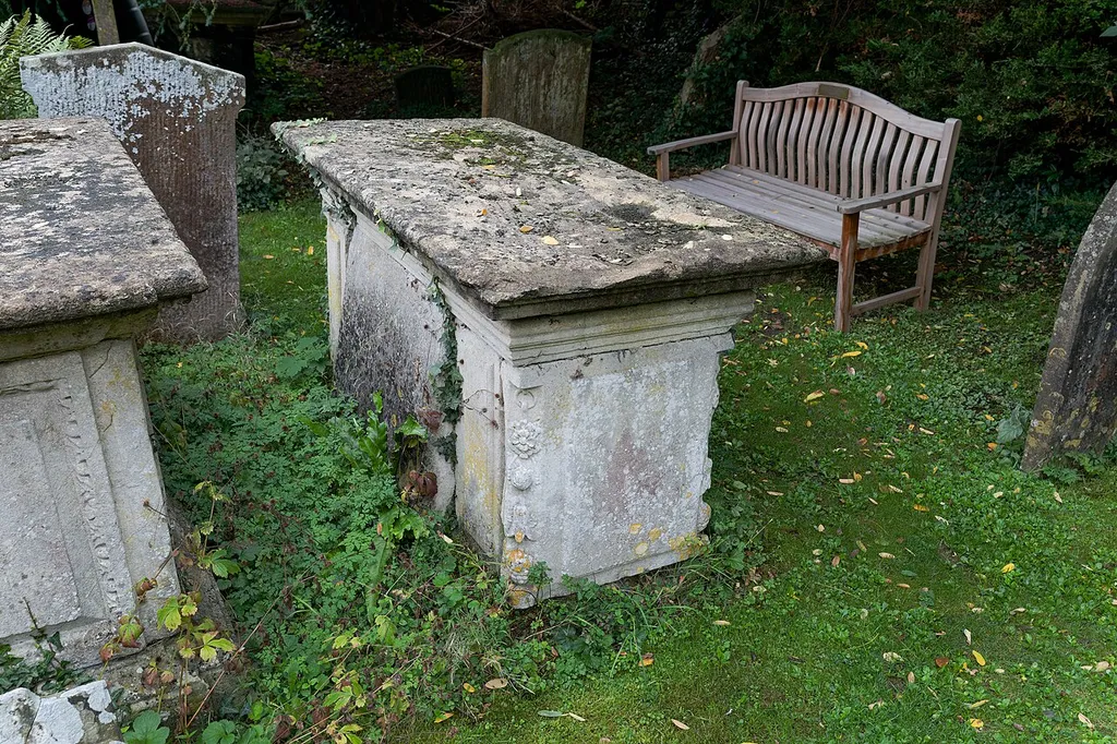 Castle Combe: KINGTON TOMB IN CHURCHYARD ABOUT 1 METRE SOUTH OF FARR TOMB, SOUTH OF SOUTH AISLE OF CHURCH OF ST ANDREW