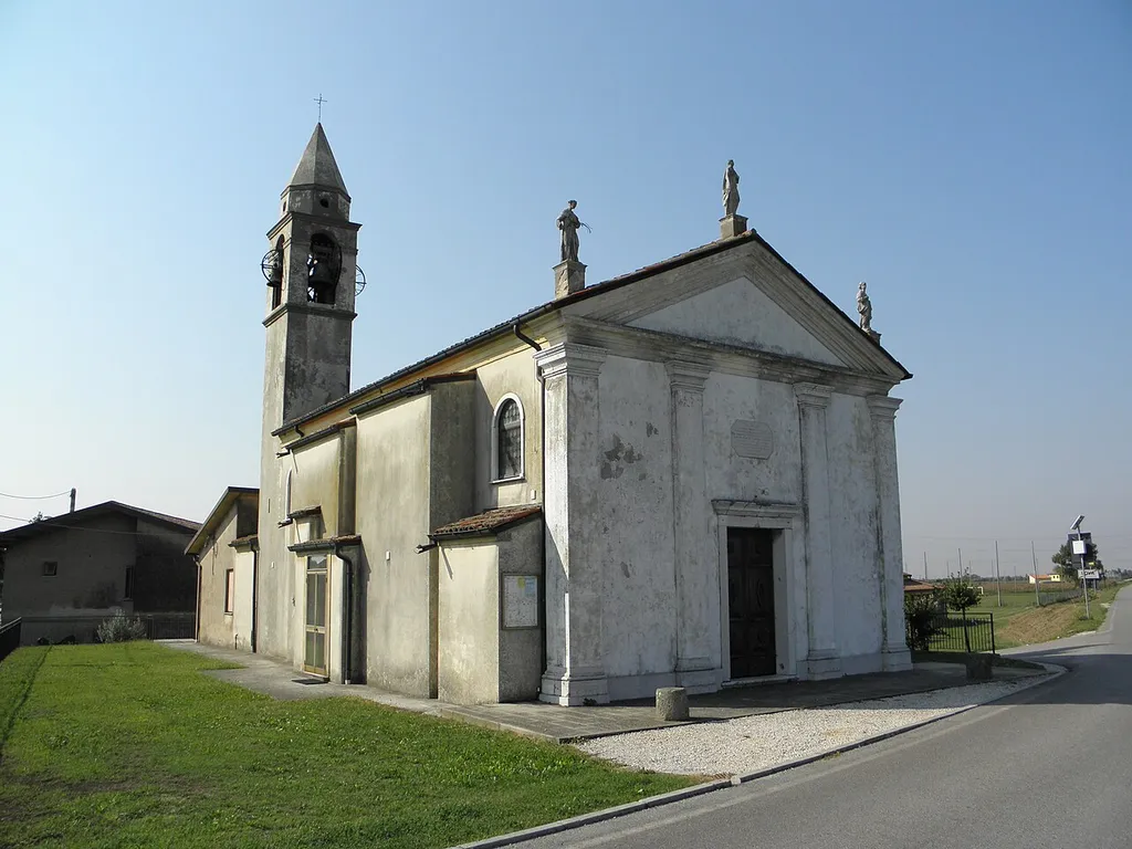 Lova, frazione di Campagna Lupia: la chiesa di Santa Giustina.