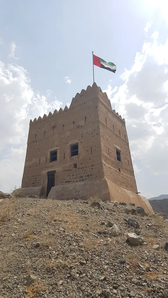 The watchtower overlooking Hayl Fort