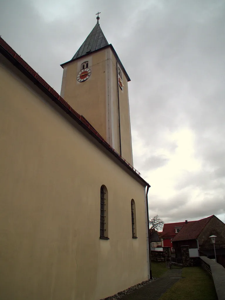 Katholische Filialkirche St. Matthias in Mittersthal, Gemeinde Deining