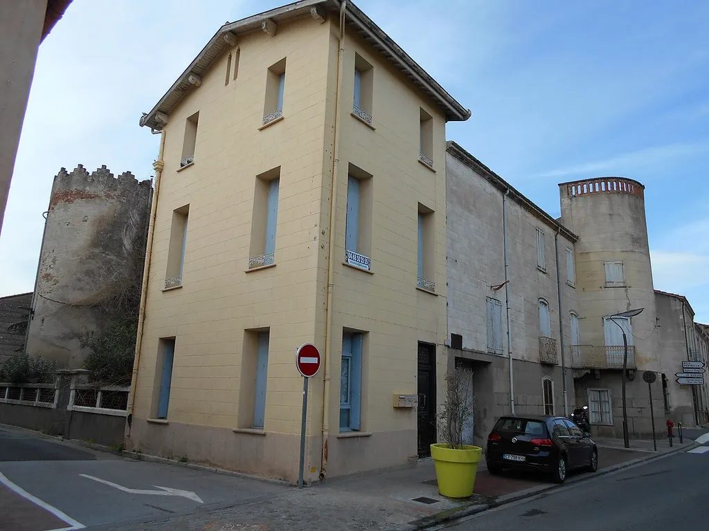Façanes nord i est del castell