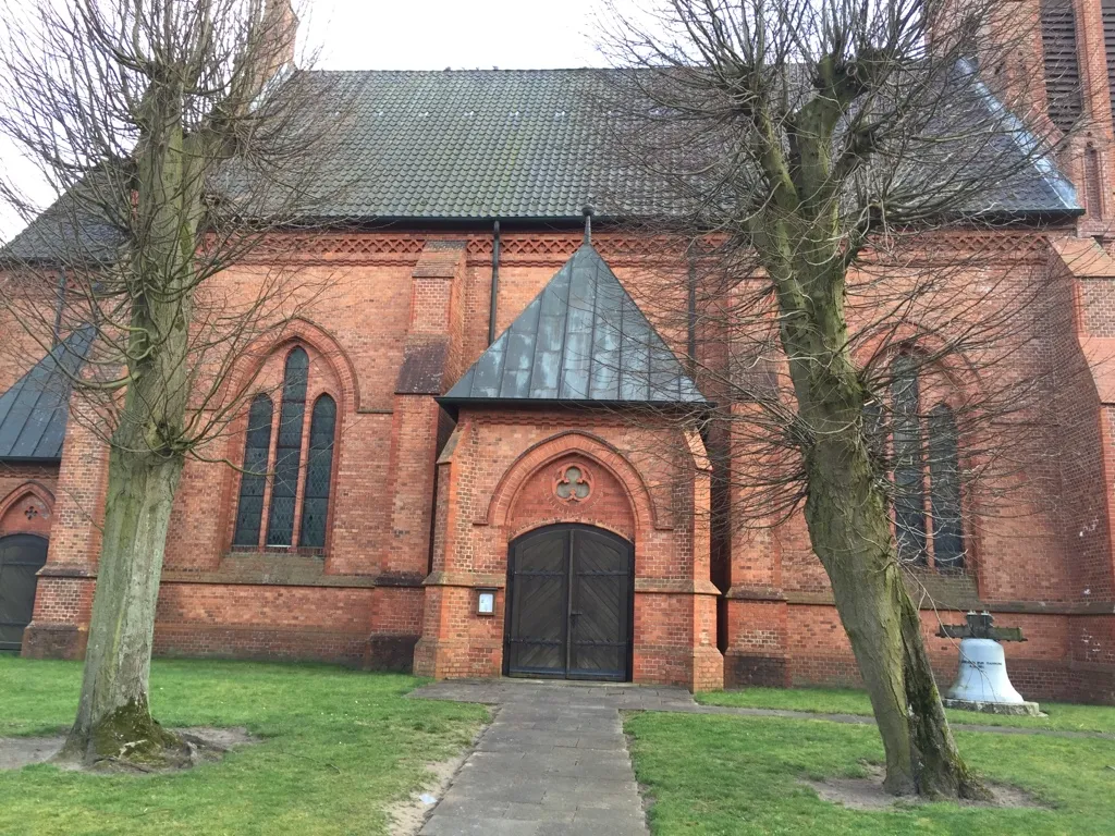 St.-Dionys-Kirche in Lehmke, Backsteinbau in neugotischem Stil