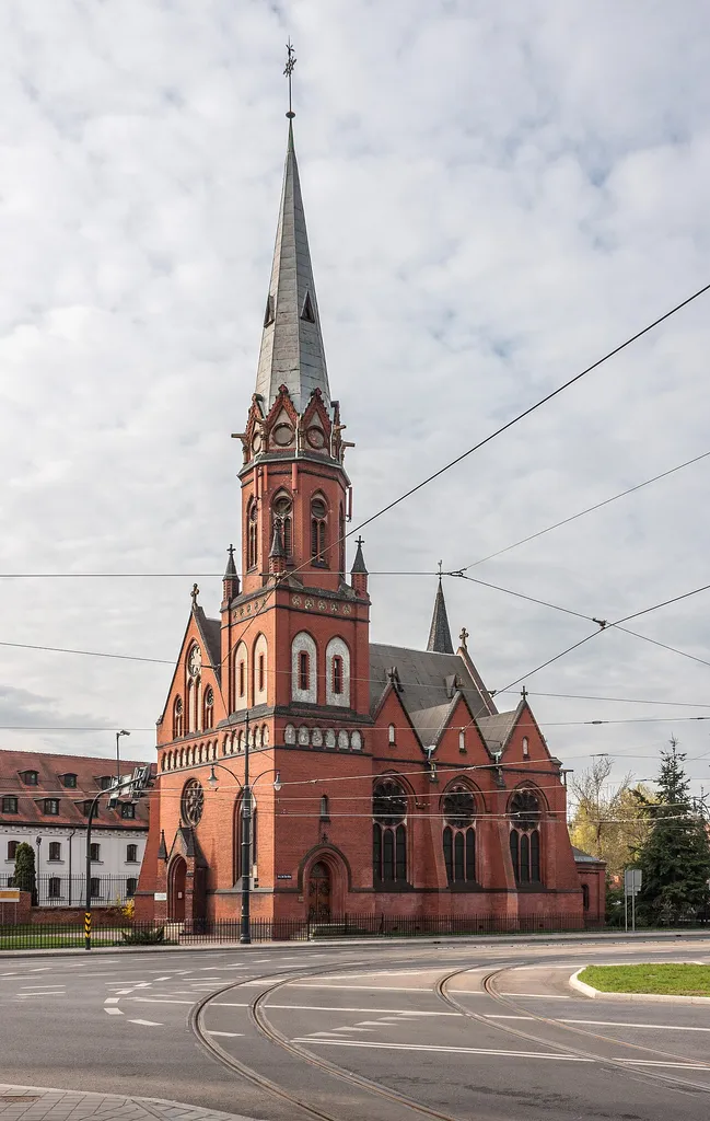 Dawny kościół ewangelicko-reformowany pw. św. Szczepana w Toruniu, obecnie kościół ewangelicko-augsburski, 1902-1904, proj. Richard Gans.