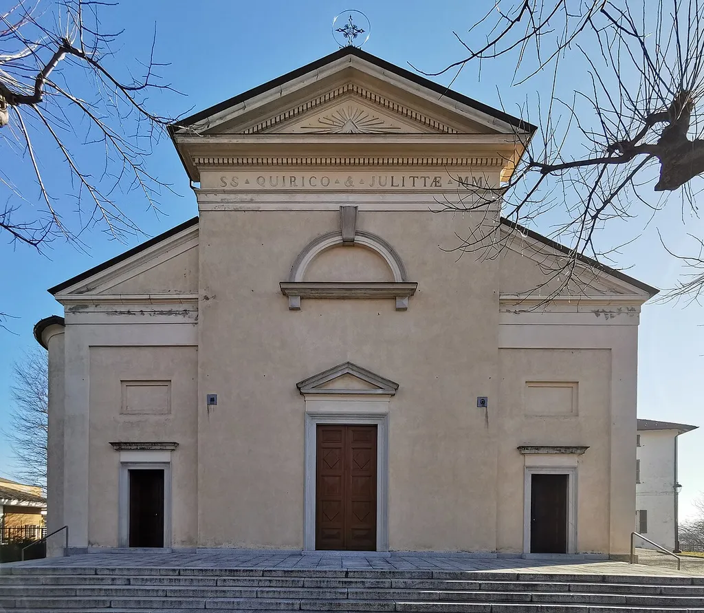 Chiesa dei Santi Quirico e Giulitta a Ternate (provincia di Varese), in piazzale don Luigi Leoni.