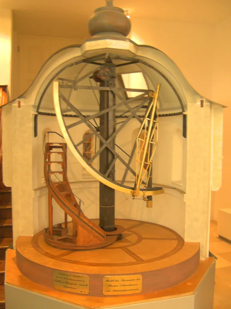 1:4 Modell der Sternwarte des Basilius Perger im Kloster Ochsenhausen ausgestellt im Klostermuseum (Angefertigt von der Lehrwerkstatt Firma Liebherr Ochsenhausen)