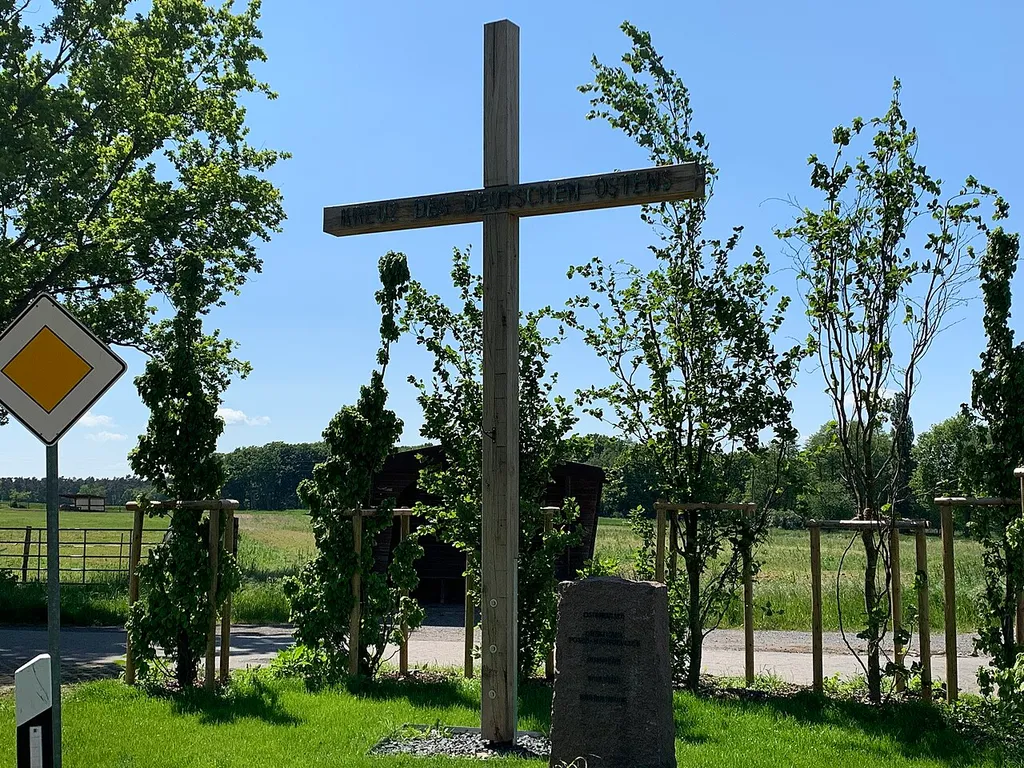 Kreuz des Deutschen Ostens in Mellendorf