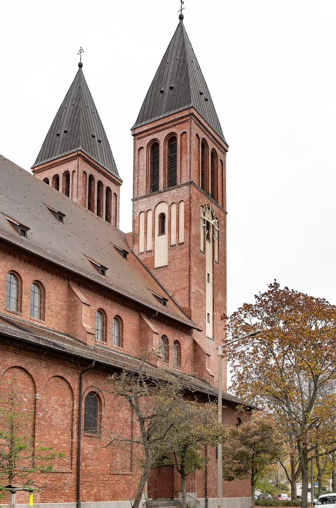 Nürnberg: Straßburger Straße 14, Ehem. Kath. Klosterkirche St. Ludwig