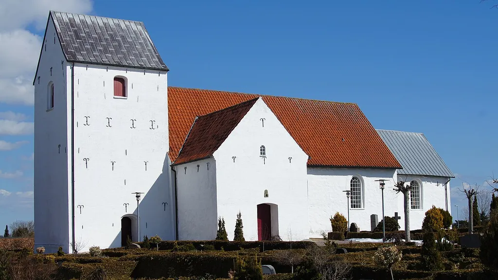 Hørning Church approx. 1100 - tower approx. 1450
