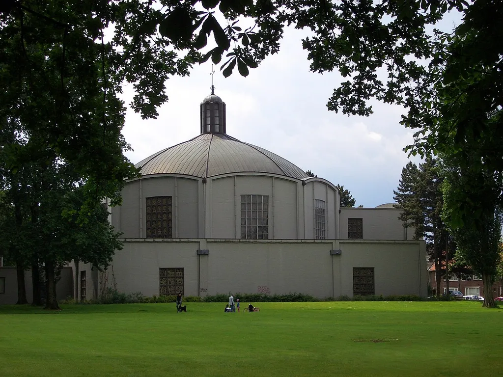 This picture of the church St. Anna (Peutz) was taken by me, en:Maarten van Wesel, in en:Heerlen