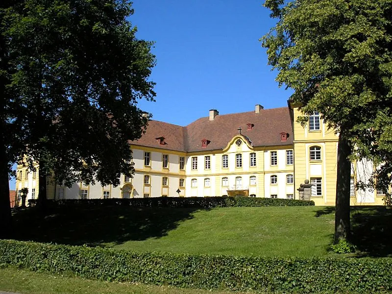 Schloss Rentweinsdorf (Landkreis Haßberge, Unterfranken) / Rentweinsdorf Castle, Franconia, Germany. Gesamtansicht / Total view. Eigene Aufnahme, Juni 2006 / Own photo, June 2006