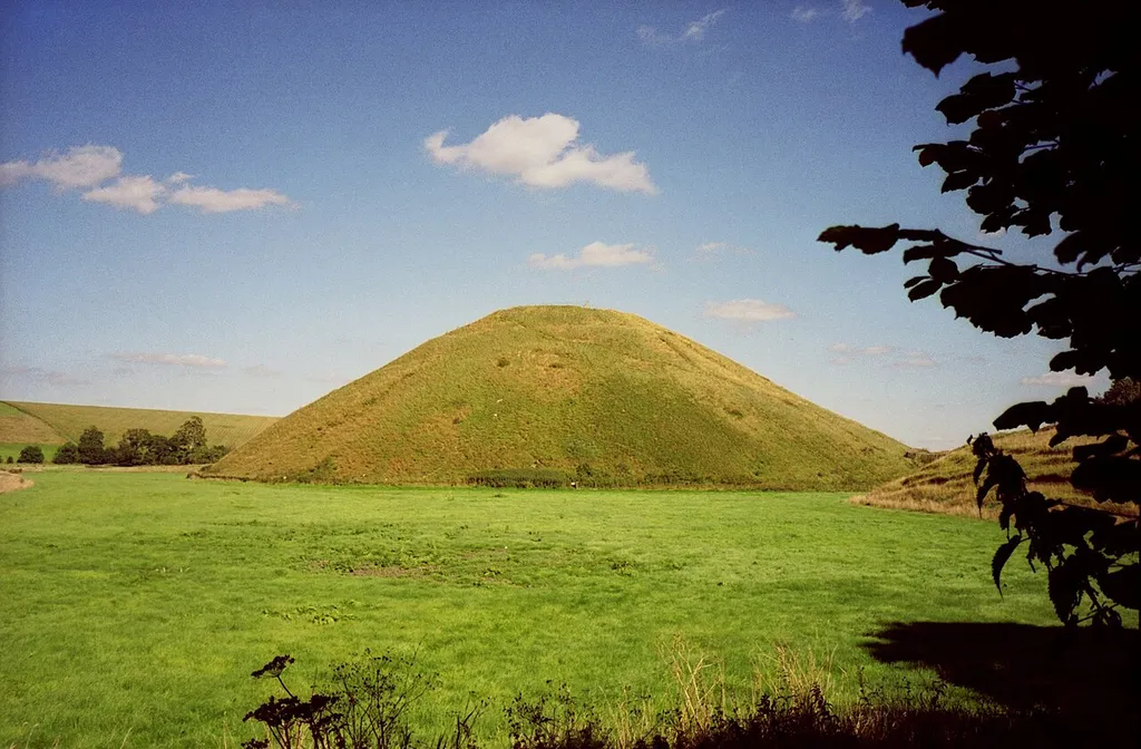 Silbury Hill, Wiltshire, UK.
