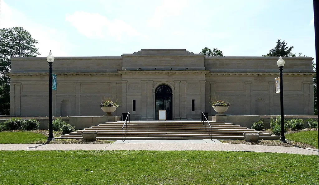 Heckscher Museum of Art in Huntington, Long Island, New York: main entrance and front facade.